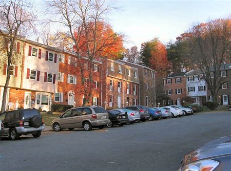 The magazine published its first issue in 2006. Photo Tour of Dale City (Manassas, Forest: condos ...
