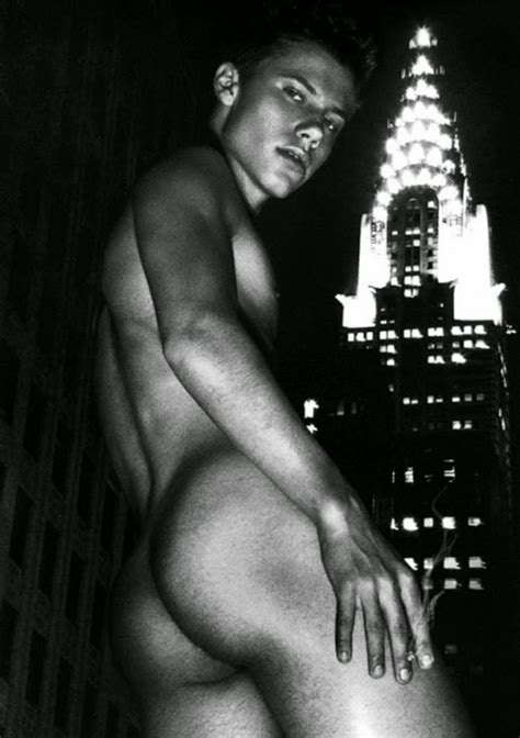 Gay Cultes Naked In New York