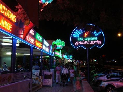 Nightlife In Albufeira Algarve Portugal Albufeira Portugal Travel