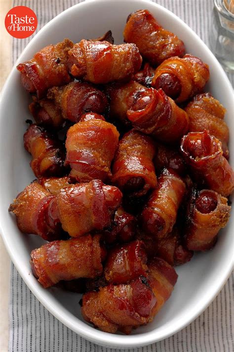 On nights when appetizers are the main meal, hearty dishes are a welcome addition to the buffet. 40 Christmas Eve Snack Ideas | Entertaining appetizers, Appetizer recipes, Bacon appetizers