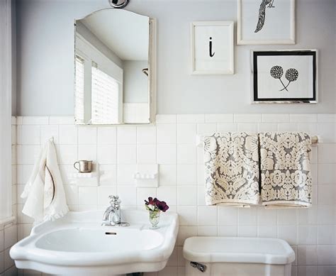 26 Interesting Ideas And Pictures Of Vintage Style Bathroom Floor Tile