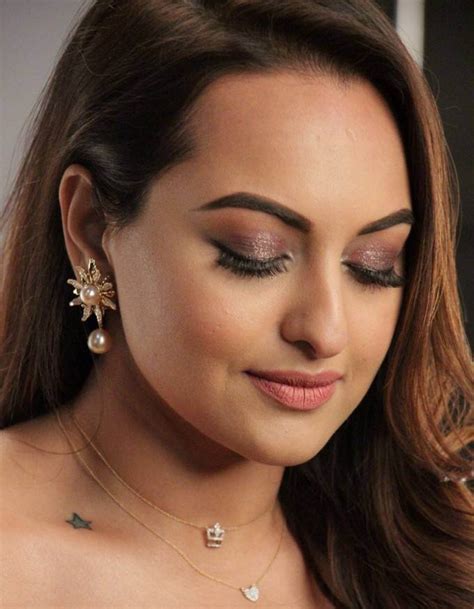 South Indian Actress Sonakshi Sinha Face Closeup Photos