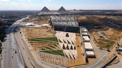The 4th Pyramid On The Giza Plateau The Grand Egyptian Museum Elmens