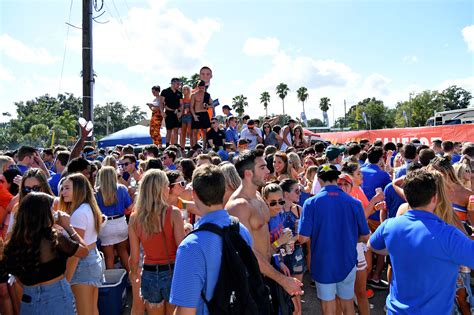What Happens At A Florida Football Tailgate Party Find Out Here