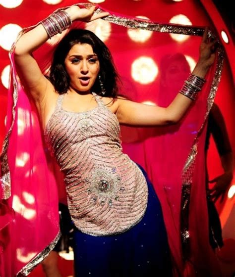 Hansika Motwani Hot Armpit Show And Dance Photo Gallery Stills Tamil