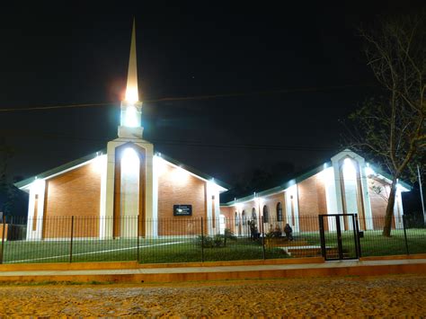 La Iglesia De Jesucristo De Los Santos De Los Últimos Días Por La Noche