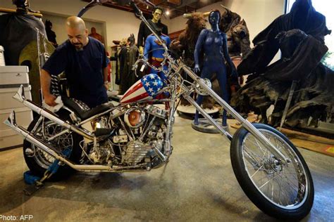 Iconic Easy Rider Chopper Sells For 1 35million Entertainment News Asiaone