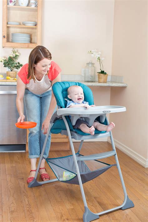 How to choose a baby highchair? Amazon.com : Graco Slim Snacker High Chair, Whisk : Baby