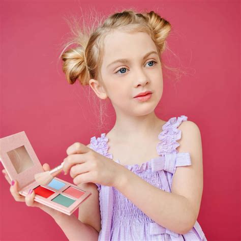 Non Toxic Makeup For Kids Creative Freedom And Healthy Fun