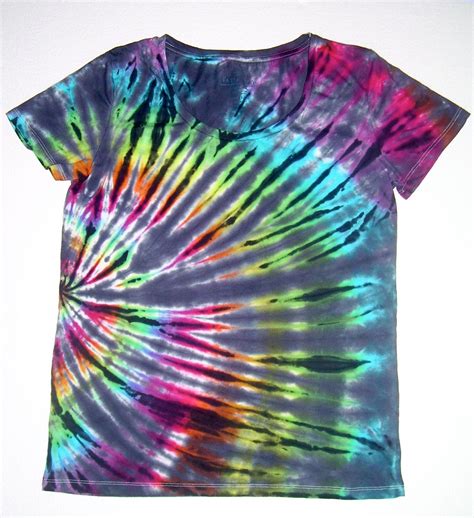 Tie Dye Shirt Womens Large Scoopneck Inverted Rainbow Spiral 2000