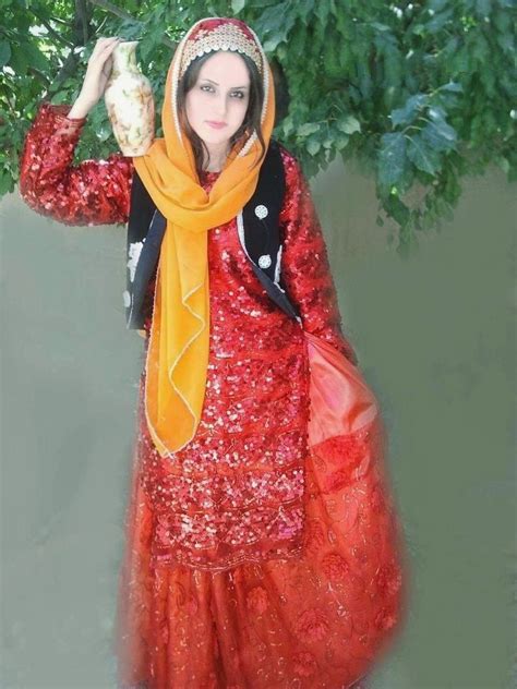 Pin By Persian Girl On Traditional Cloths Of Iran Traditional Outfits Folk Clothing Iranian Girl