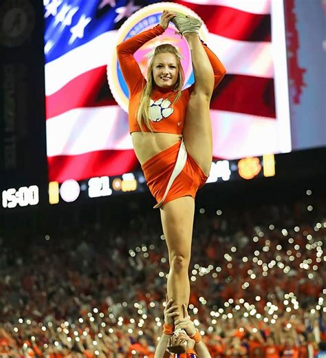 cheerleaders of the college bowl games sports illustrated college bowl games college bowls