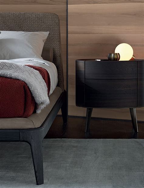 Designer Bedside Tables Classic And Contemporary Poliform