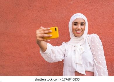 Arab Girl Selfie Telegraph