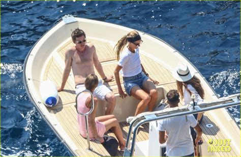 Eddie redmayne has bagged an amazing achievement in the movie industry. Eddie Redmayne Goes Shirtless, Shows Off Toned Body in ...