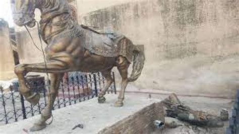 Maharaja Ranjit Singhs Statue Vandalised In Pakistan