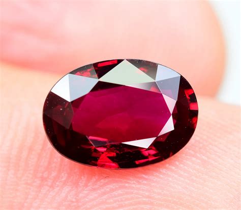 Ý Nghĩa Của đá Ruby Trong Phong Thủy Givigems