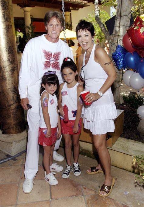 Kris Jenner Bruce Jenner Kylie Jenner Father Kendall Y Kylie Jenner