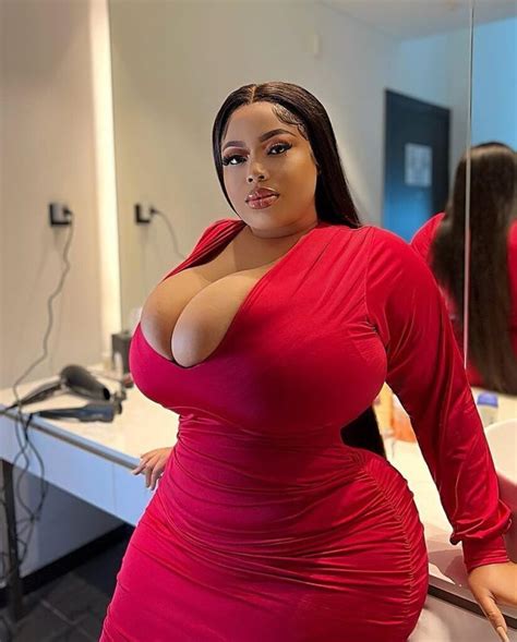 Lady Shows Of Her Amazing Boobsource While In Studio Watch Naijamoods