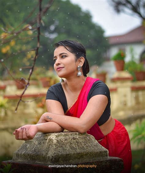 Hot Actress In Wet Saree Navel