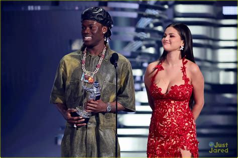 Selena Gomez Wins First Vma In 10 Years For Calm Down With Rema