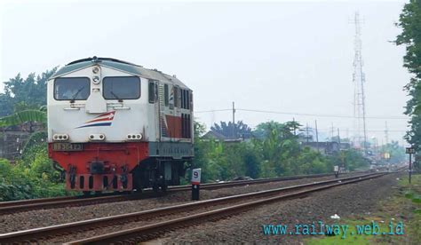 Art paper / karton tebal 260gsm. Asiik !! Lokomotif BB30423R Kembali Hadir di Surabaya | Seputar Kereta Api