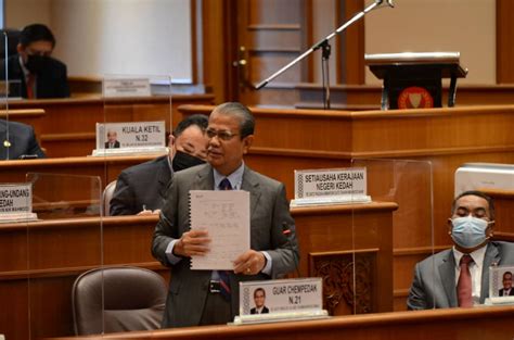Berdasarkan ketentuan ini menteri keuangan diberikan wewenang untuk mengubah besarnya penghasilan tidak kena pajak sebagaimana dimaksud pada ayat (1) setelah berkonsultasi dengan dewan perwakilan rakyat republik indonesia dengan mempertimbangkan perkembangan ekonomi. Exco Kedah dedah Bandar Raya Getah tiada bekalan elektrik ...