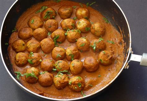 chicken kofta curry {chicken meatballs curry } recipe indian kofta recipe chicken meatballs
