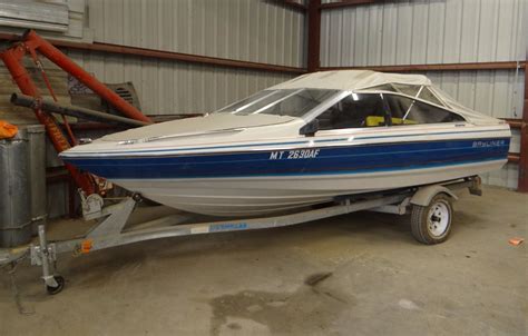 Pick your choice of materials like top gun or sunbrella in your favorite color and you have the perfect weather tight cover. 1988 Bayliner Capri boat