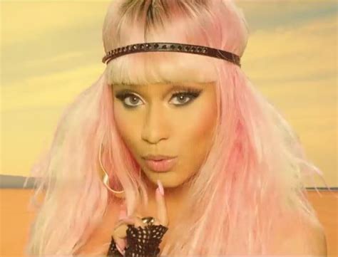 I Love Nicki S Pink Hair Hey Mama David Guetta Feat Nicki Minaj