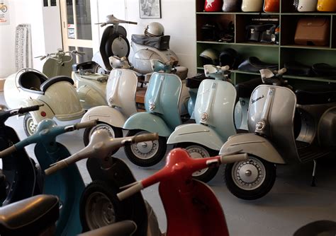 Check 'darah tinggi' translations into english. Over ons | De Vespa Garage Vintage