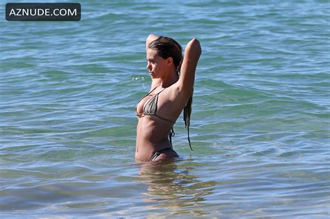 Sofia Jamora Sexy Model Enjoying Her Vacation In Hawaii Aznude