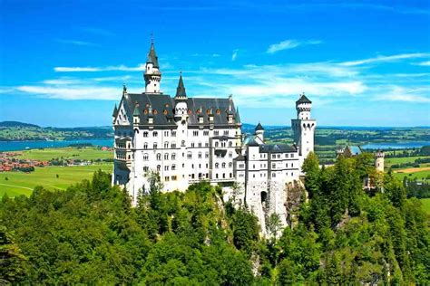 The 12 Largest Castles In The World Wow Travel