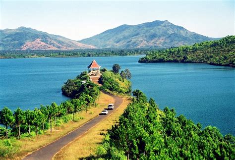 The 8 Most Beautiful And Famous Lakes In Vietnam