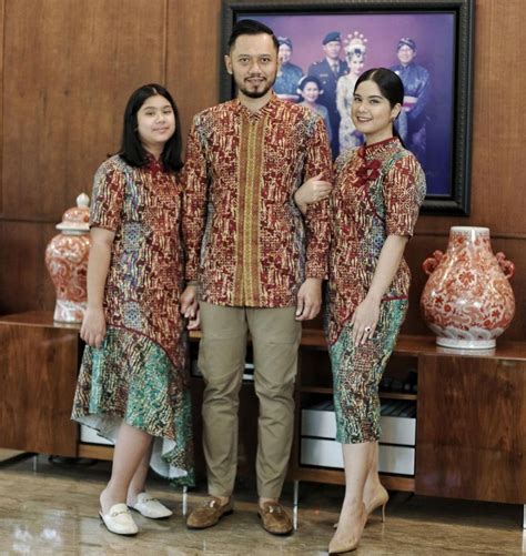 10 Style Batik Ala Keluarga Sby Gaya Kompak Sampai Ke Cucu