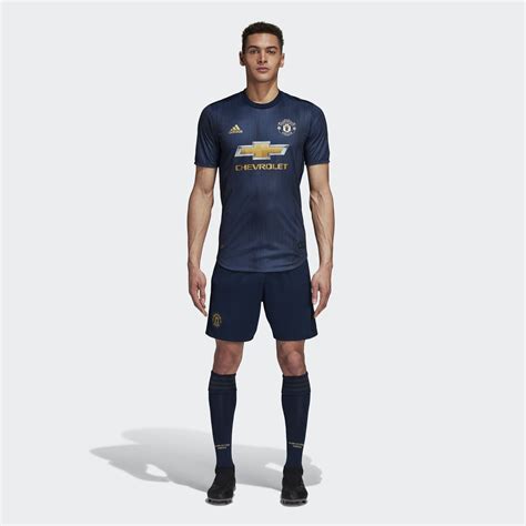 Featuring home, away, and third jersey options for everyone, you can find the perfect kit to wear while you cheer on the red devils at the next football match. Manchester United 2018-19 Adidas Third Kit | 18/19 Kits ...