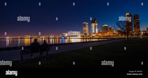 Milwaukee Wisconsin Lakefront At Night Stock Photo Alamy