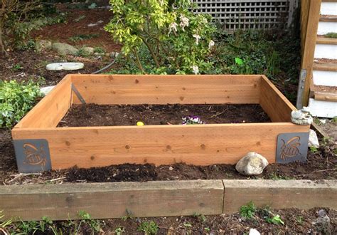 You mark your garden area off in square foots. WSHG.NET | Easy-Peasy Square-Foot Gardening | Featured ...