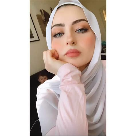 Pin By Sara On Hijab Outfit Girl Crush Fashion Arabian Beauty Women Bachelorette Outfits