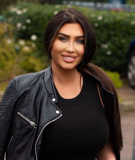LAUREN GOODGER Arrives at Her Home in Essex 03/31/2020 – HawtCelebs