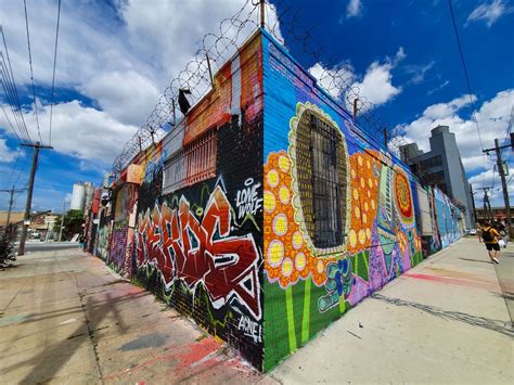 Brooklyn Graffiti Foto And Bild North America United States New York