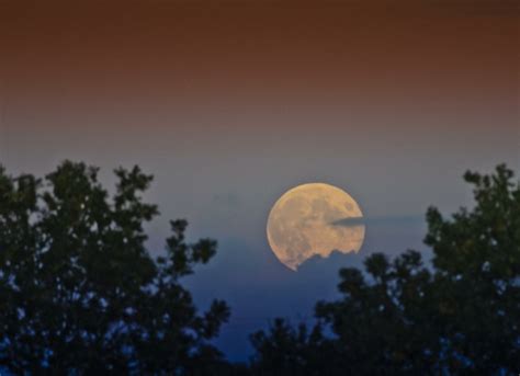 Der vollmond fasziniert die menschheit seit anbeginn der zeit. Wann ist Vollmond September 2020 und welche Bedeutung hat er?