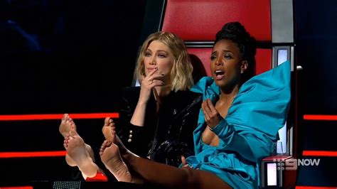 Kelly Rowland And Delta Goodrem S Soles R CelebritiesBarefoot