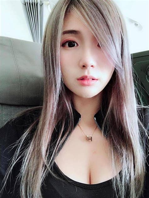 Vivian Hsieh Gorgeous Taiwanese IG Model With Stunning Figure