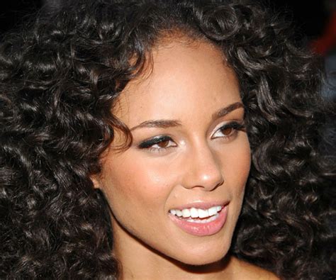 30 Exceptional Curly Weave Hairstyles Slodive