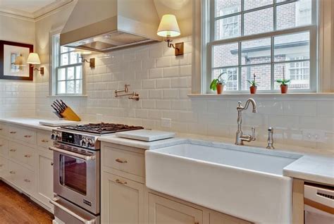 She grew up near cincinnati, ohio and got her first boost when a scout for prince spotted her fronting for a rap group. White tile backsplash design ideas - storiestrending.com