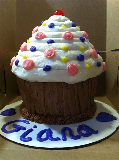 Giant Cupcake Cakesmash Cake Giant Cupcake Cakes Cupcake Cakes