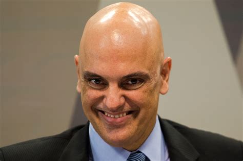 Indicado ao stf, alexandre de moraes passa por sabatina informal em uma chalana, em brasília. Saiba quem é Alexandre de Moraes, novo ministro do STF ...