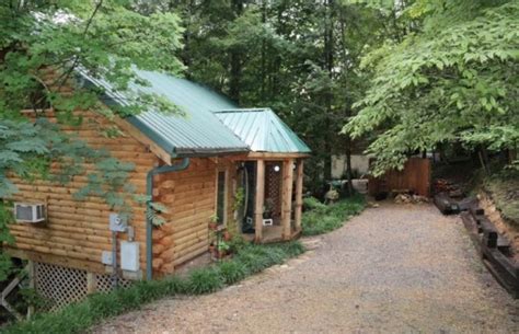 My boyfriend and i were lucky enough to stay in the genesis cabin in townsend, tennessee. River Bluff Cabins in the Smokies Refuge, Townsend TN ...