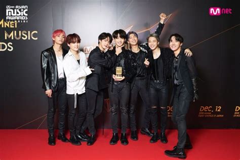 Bts Wins Four Awards At 2018 Mnet Asian Music Awards Check Out Other